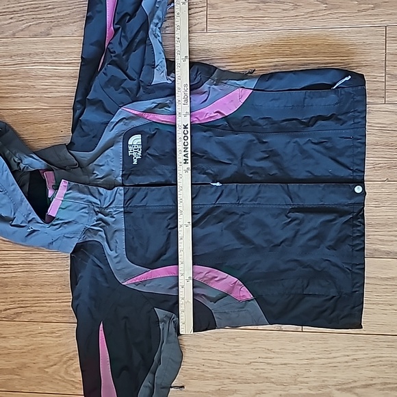 The North Face Jacket - Picture 2 of 9